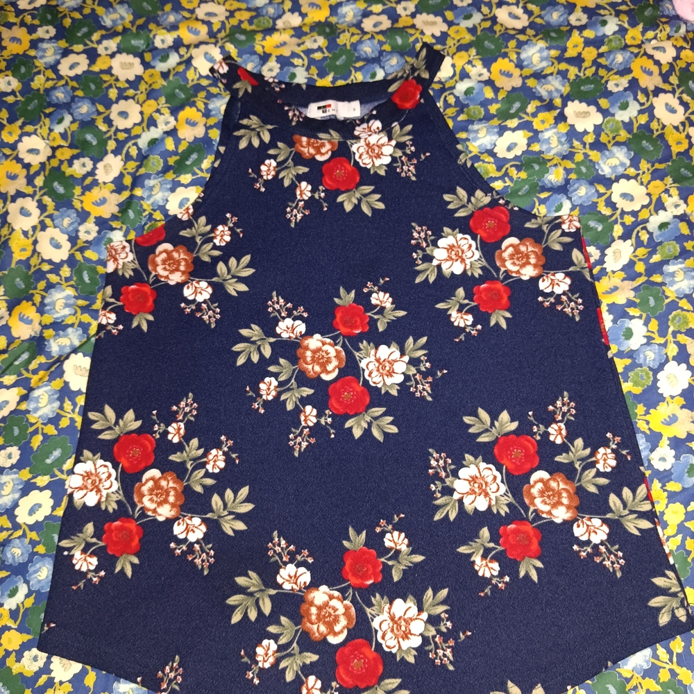 Temt Navy and Red Floral Blouse
